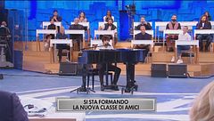 Alex ottiene il banco