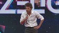 Maurizio Lastrico e l'autista dell'autobus