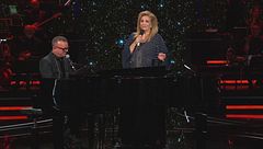 Iva Zanicchi e Gigi D'Alessio cantano "Munasterio 'e Santa Chiara"