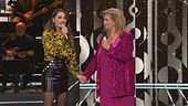 Iva Zanicchi e Anna Tatangelo cantano "E penso a te"