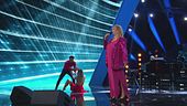 Iva Zanicchi canta "Lacrime e buio"
