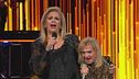 Iva Zanicchi e Rita Pavone cantano  "Le montagne"