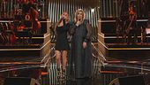 Iva Zanicchi e Lola Ponce cantano "Quizás quizás quizás"