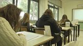 Dadi sì o no, scontro sulla scuola