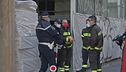 Milano, operai cadono nel vuoto