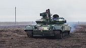 Ucraina, bombe e civili in fuga