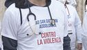 Aggredito un medico su due