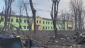 Bombe a grappolo sull'ospedale