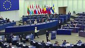 Sanzioni a Mosca, l'Europa rinvia