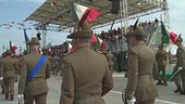 Sfila l'orgoglio degli alpini