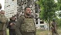 Zelensky al fronte tra i soldati