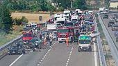 Contromano in autostrada, due morti