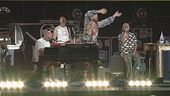 Zalone infiamma il Jova Beach Party