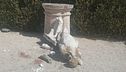 Selfie da vandali a Villa Borghese