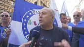 Emergenza carceri, agenti in piazza