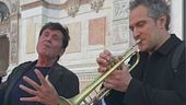 Bologna, concerto improvvisato per Lucio Dalla
