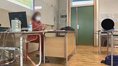 Sparano alla prof in classe