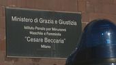 Beccaria, tre evasi ancora in fuga