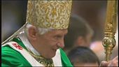 Addio Ratzinger, primo Papa emerito