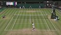 Sinner incanta Wimbledon