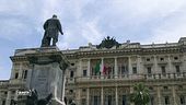 L'eterna lotta tra politica e magistratura