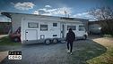 Ladri di case - "Per colpa di un abusivo, vivo in un camper"