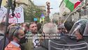 La piazza della Resistenza contro la NATO