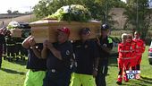 Le Marche devastate, i funerali nei paesi