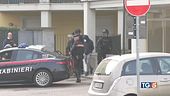 Barricato si arrende Il bambino sta bene