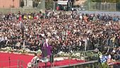 Una folla commossa ai funerali vittime A4