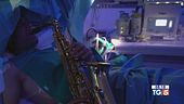 Operato al cervello mentre suonava il sax