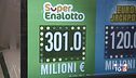 Superenalotto record, la speranza del "sei"