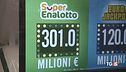 Superenalotto record tra poco l'estrazione