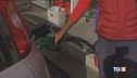 Borse in ribasso, vola la benzina