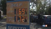Benzina, il pieno ora costa meno
