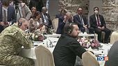 La pace lontana e la guerra del gas