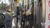 Da domani aumenti per benzina e autostrade