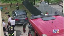 Auto piomba su asilo, indagata proprietaria