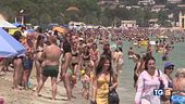 Tutti al mare ma c'è il caro ombrellone