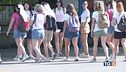 Accerchiate dal branco: ridevano e ci toccavano