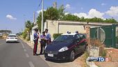 Uccide la moglie e fugge, ritrovato senza vita