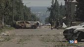Bombe sulle città Le case bruciano