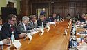 "Non lasceremo soli lavoratori e imprese"