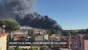 In diretta da Roma, vasto incendio ed esplosioni