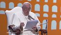 Papa Francesco: "Noi complici di un'economia che uccide"