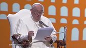 Papa Francesco: "Noi complici di un'economia che uccide"