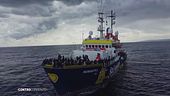 Si riaccende lo scontro sui migranti