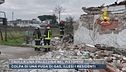 Crolla una palazzina nel pistoiese