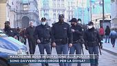 Mascherine rosa in dotazione alla polizia