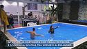 GF VIP, Delia scatenata con i balli in piscina